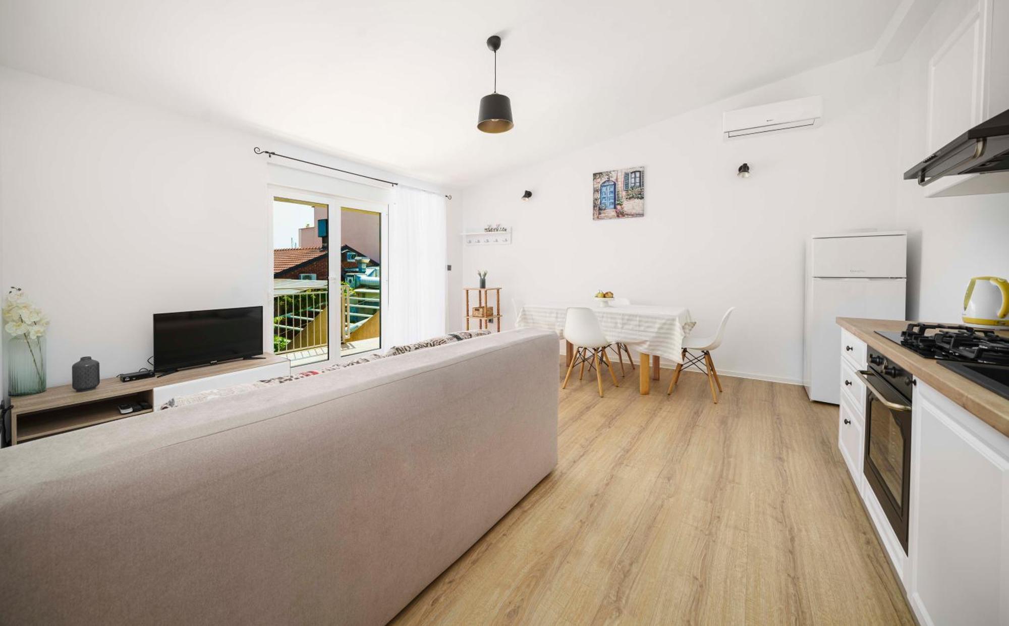 Apartments Vitis - City Centre - Free Parking Vodice Esterno foto
