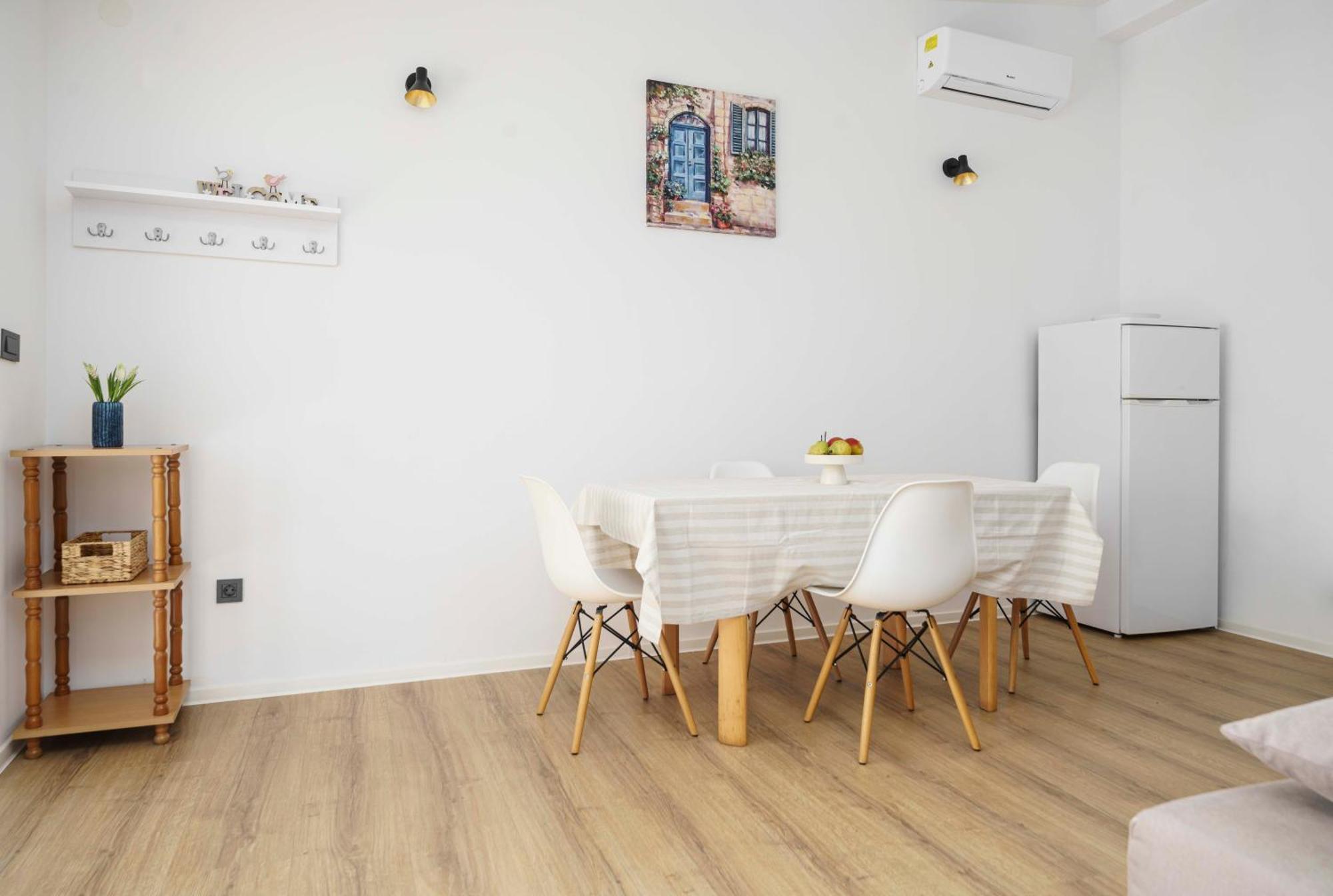 Apartments Vitis - City Centre - Free Parking Vodice Esterno foto