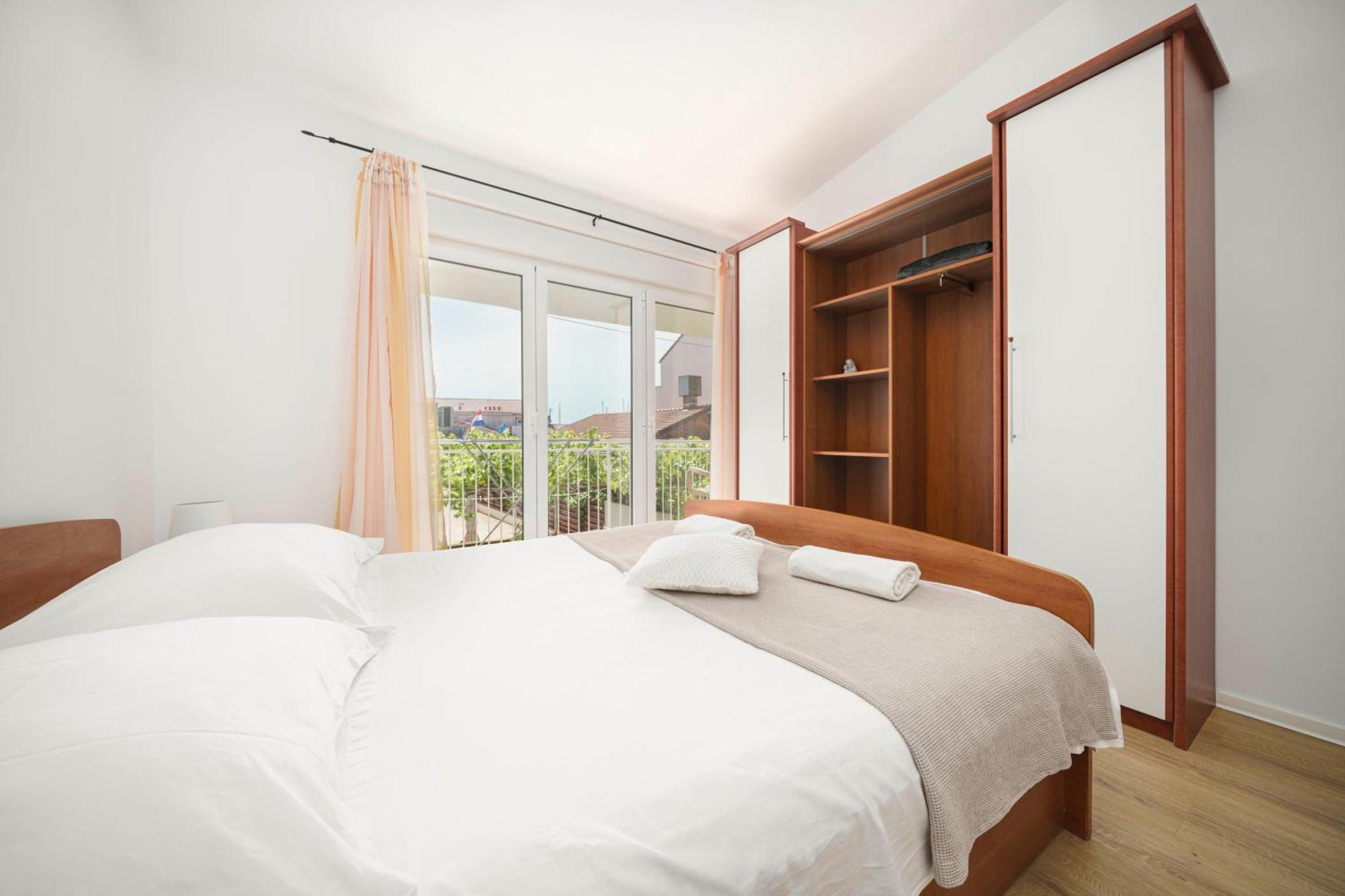 Apartments Vitis - City Centre - Free Parking Vodice Esterno foto