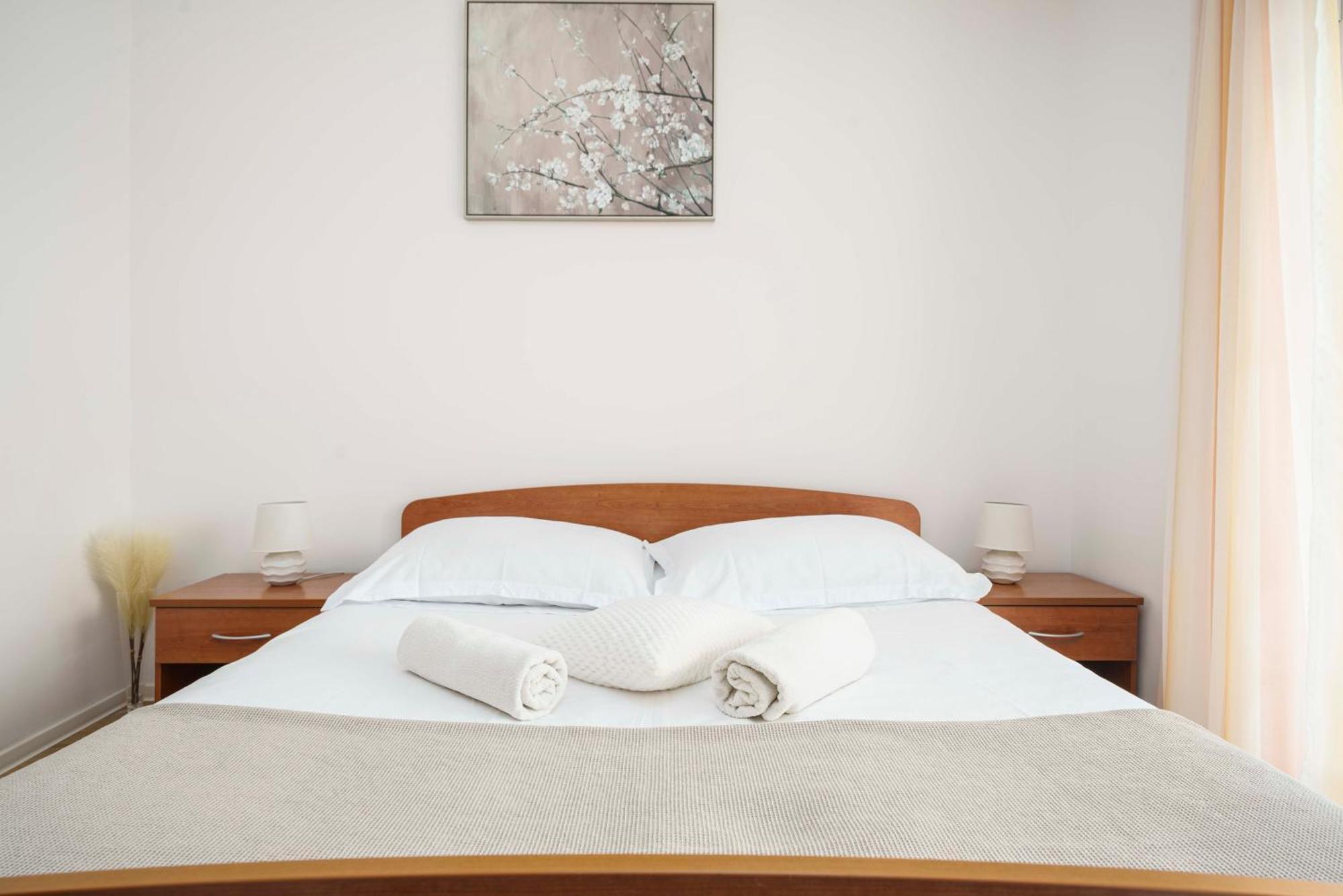 Apartments Vitis - City Centre - Free Parking Vodice Esterno foto