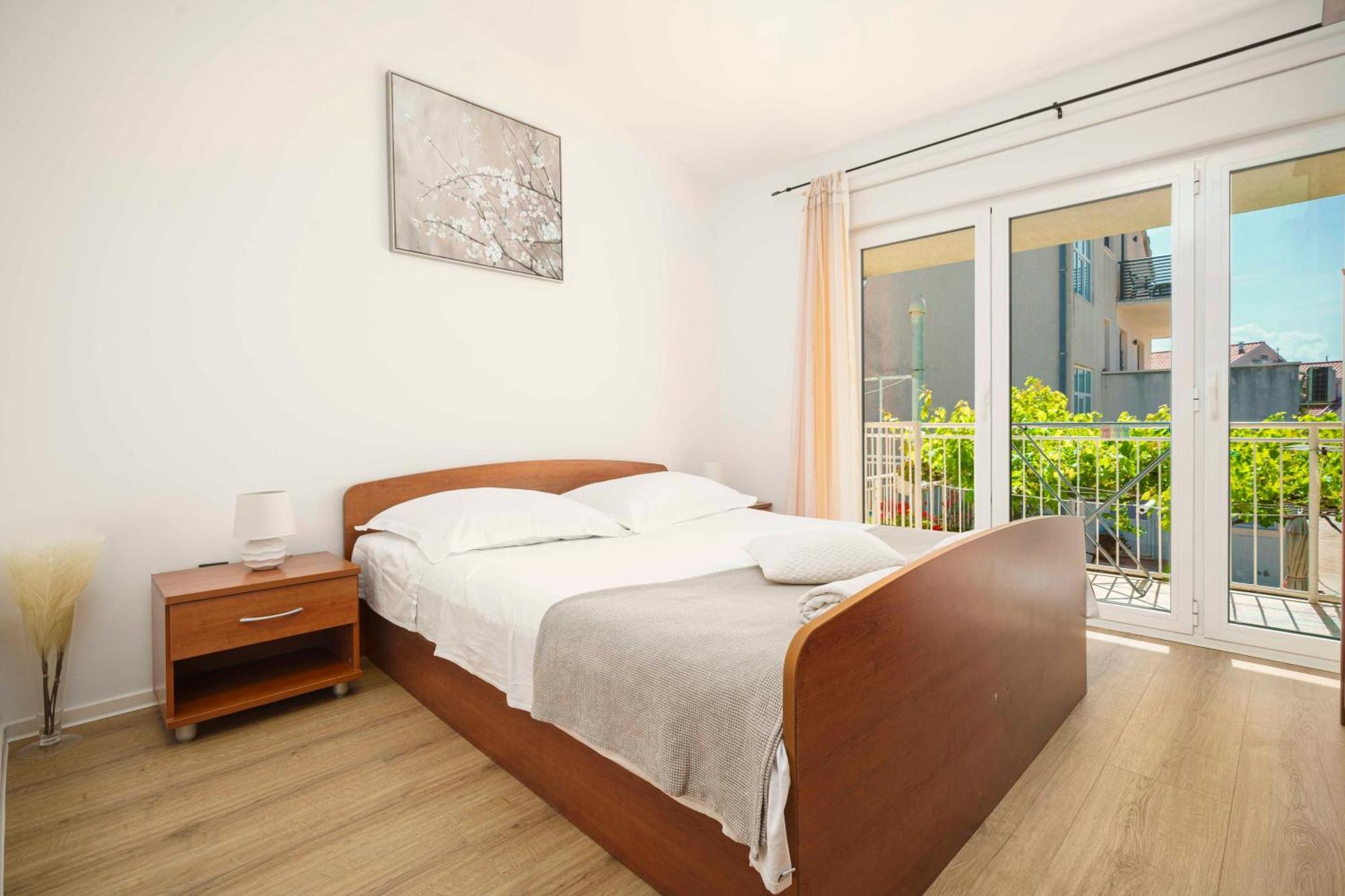 Apartments Vitis - City Centre - Free Parking Vodice Esterno foto